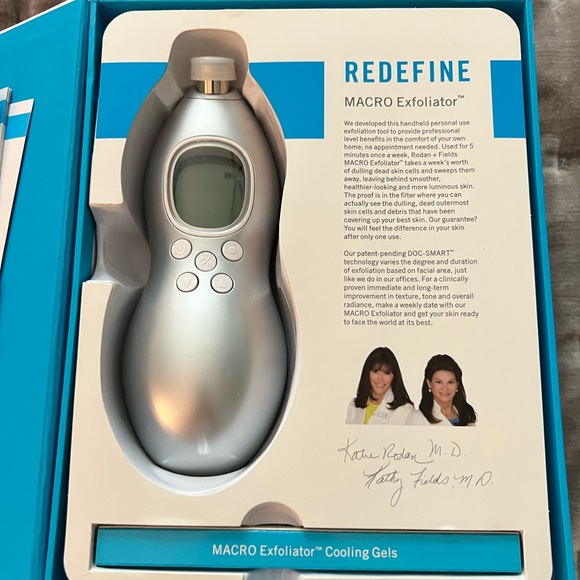 BRAND NEW Rodan & Fields Macro Exfoliator tool NWT - Picture 2 of 5